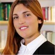Laureata in Biologia, impartisce lezioni di ogni materia scientifica e non, a qualsiasi livello scolastico o universitario